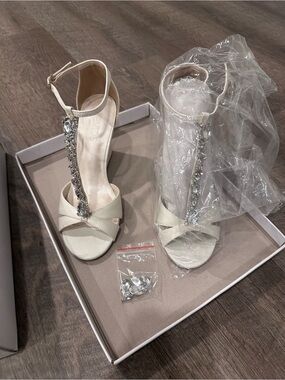 David's Bridal White Bridal Shoe Box